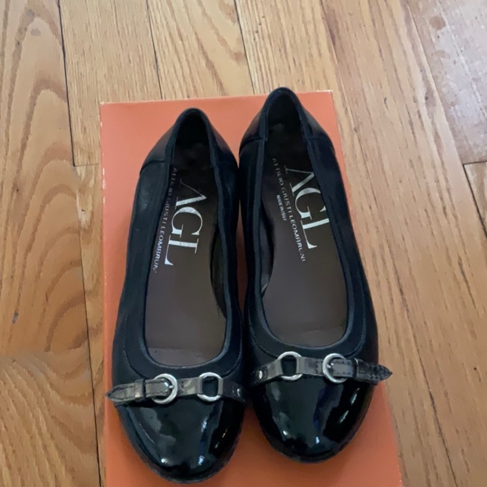 AGL Women’s Cap Toe Ballet Flat
